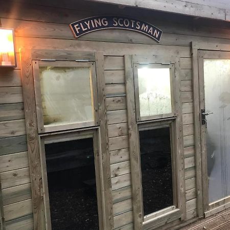 Hotel Hot Tub Hide Away Near Alton Towers Staffordshire Cheddleton Exterior foto